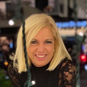 Meet your Posher, Regina